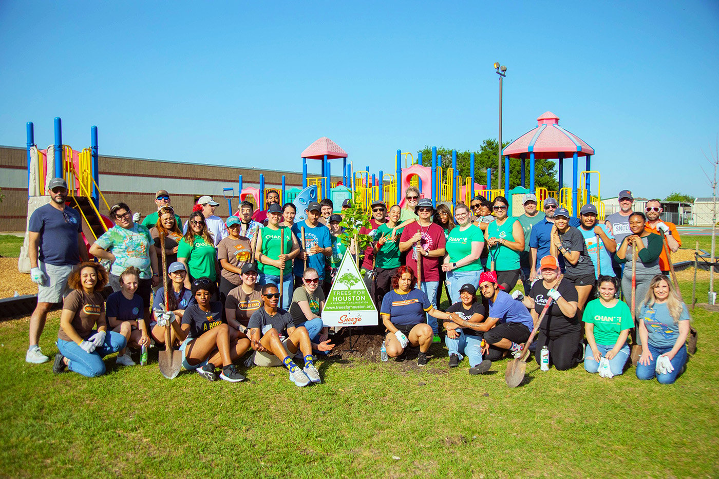 Trees For Houston Snooze Community Volunteers